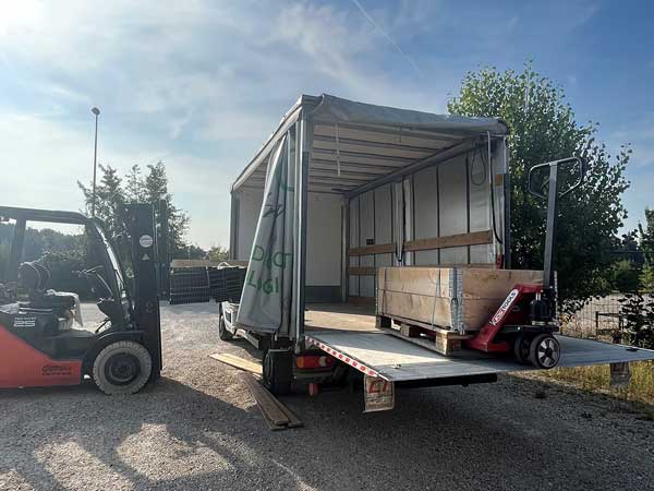 Livraison camion 3T5 déchargement 